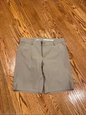 Johnnie-O Golf shorts